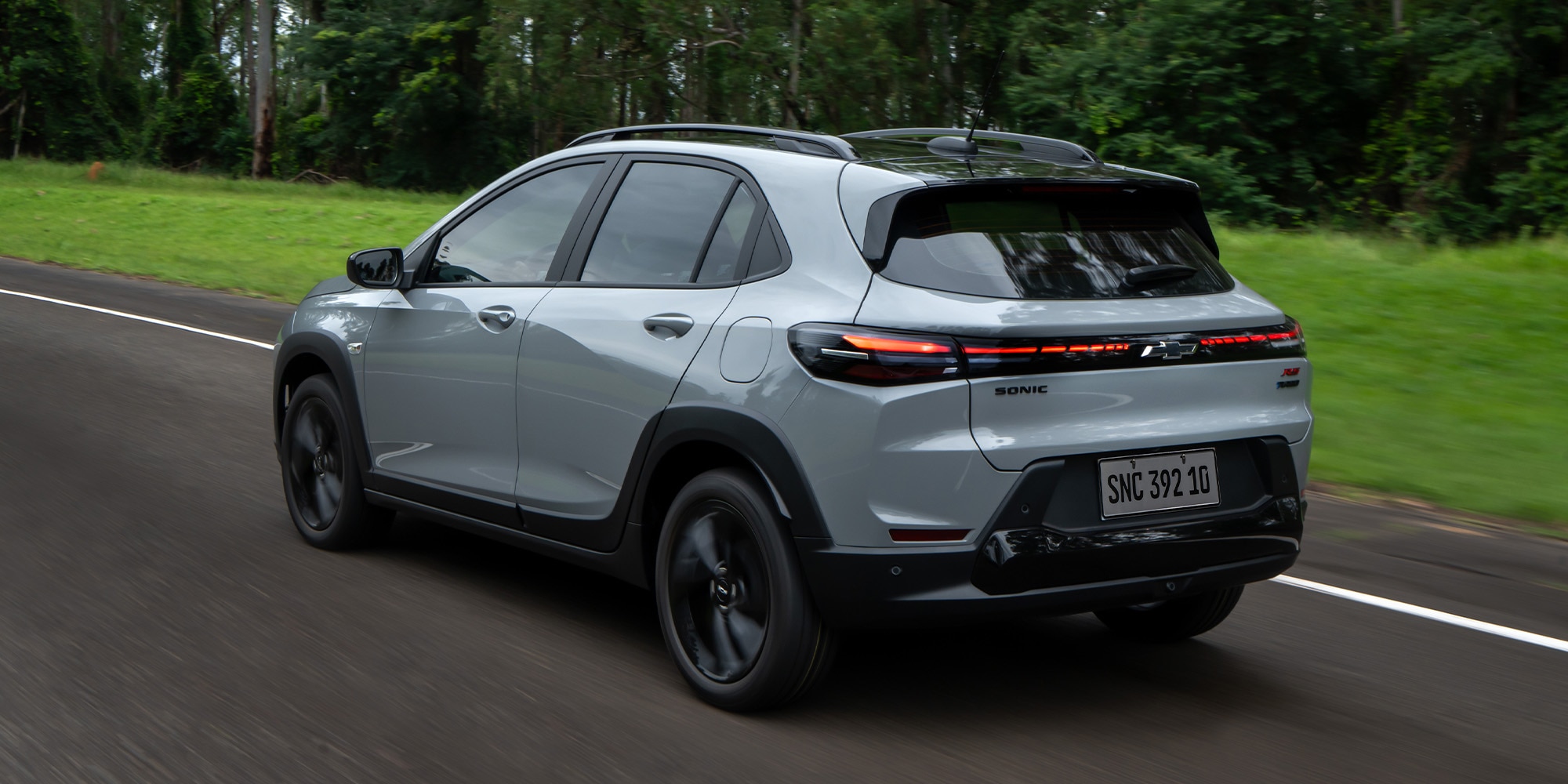 Todos os ângulos do Sonic SUV cupê